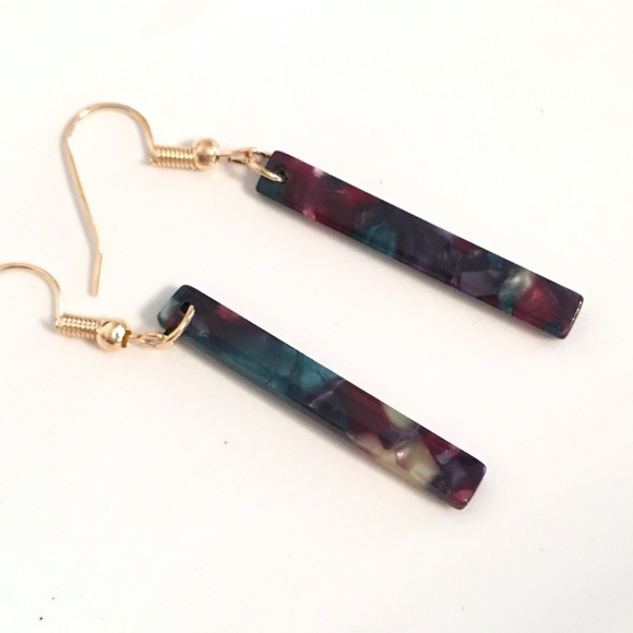 Eggplant Tortoise Shell Bar Minimalist Dangle Earrings - Picture 2 of 5